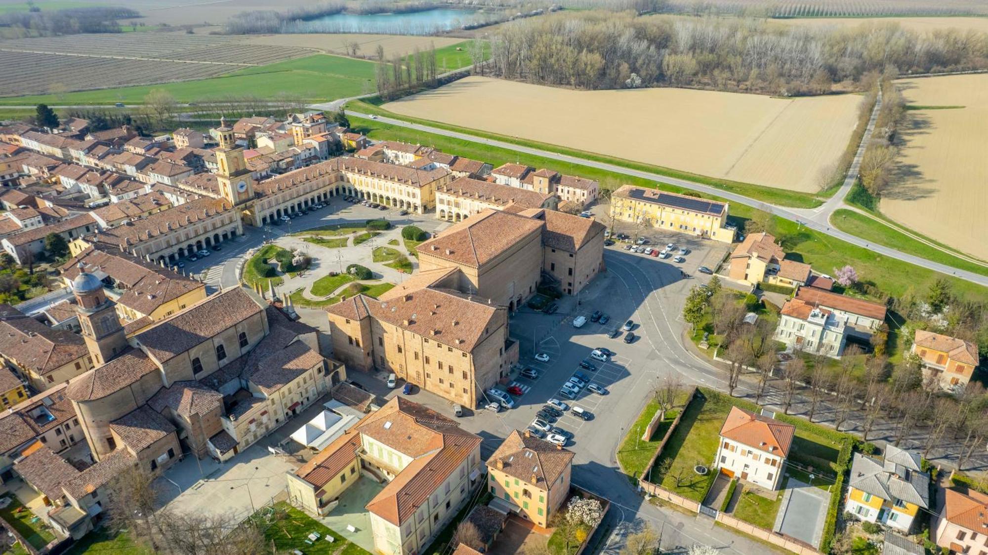Albergo Ligabue Гуастала Екстериор снимка